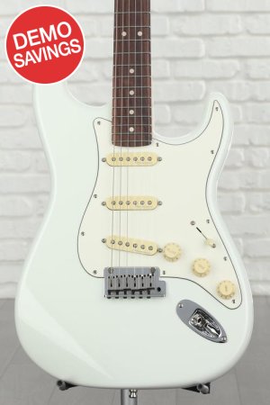 Photo of Fender Custom Shop Jeff Beck Signature Stratocaster - Olympic White