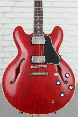 Photo of Gibson Custom 1961 ES-335 Reissue Semi-hollow Electric Guitar - Murphy Lab Heavy Aged '60s Cherry