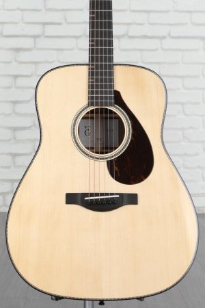 Yamaha Acoustic Guitars - Sweetwater