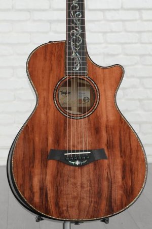 Photo of Taylor Custom Catch #32 12-fret Grand Concert Acoustic-electric Guitar - Natural
