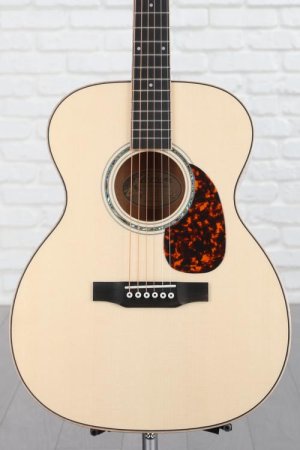 Photo of Larrivee OM-05 Acoustic Guitar - Natural Gloss