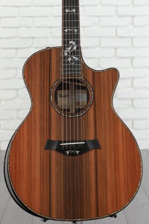 Taylor Guitars: Acoustic, Bass & Electric Guitars for Sale