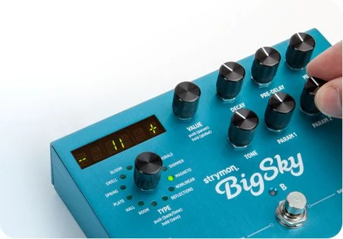 Strymon bigsky multidimensional on sale reverb pedal