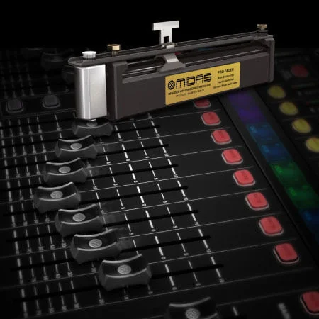 MIDAS M32IP MIDAS DIGITAL CONSOLE FOR LIVE AND STUDIO WITH 40 INPUT CHANNELS, 32 MIDAS MICROPHONE