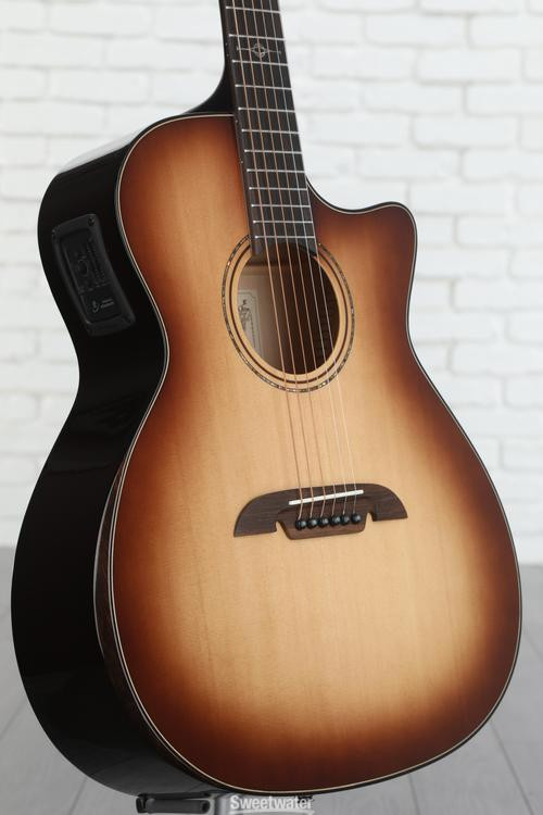 Alvarez AGFM80CEARSHB Artist Elite 80 Grand Auditorium Acousticelectric Guitar with Bevel