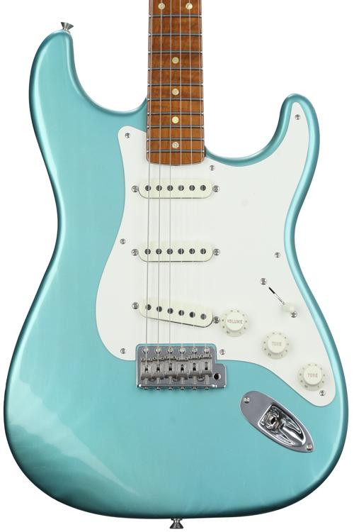 fender-custom-shop-limited-edition-roasted-pine-stratocaster-deluxe