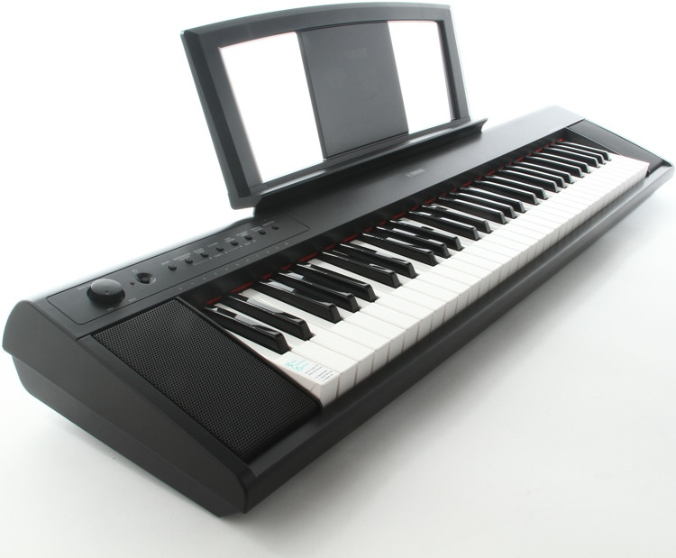 Yamaha Piaggero NP11 61-Key Piano with Speakers