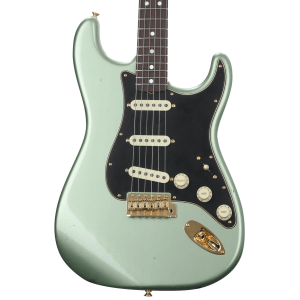 Fender Custom Shop Limited-edition '65 Dual-Mag Strat Journeyman Relic Electric Guitar - Aged Sage Green Metallic