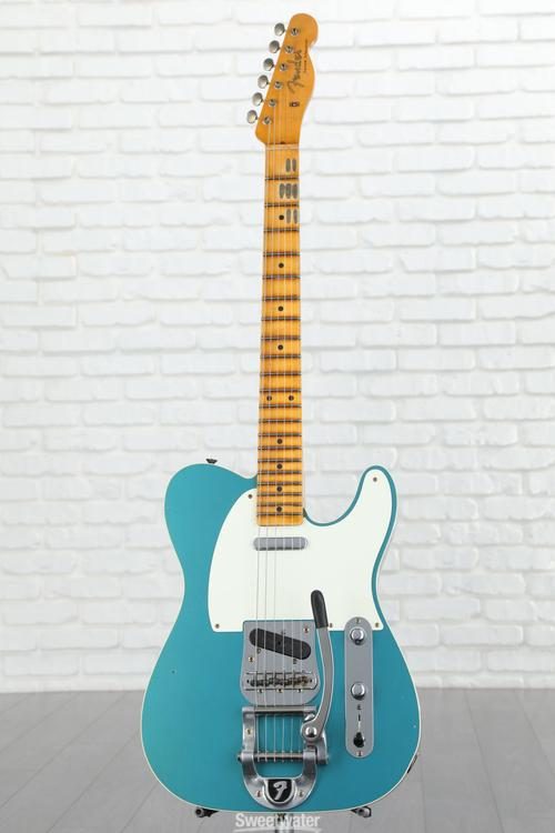 Fender Custom Shop Limited-edition Twisted Telecaster Journeyman Relic -  Aged Ocean Turquoise