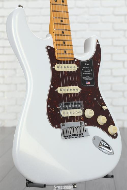 Fender American Ultra Stratocaster HSS - Arctic Pearl with Maple Fingerboard