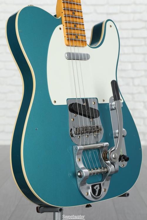 Fender Custom Shop Limited-edition Twisted Telecaster Journeyman Relic -  Aged Ocean Turquoise