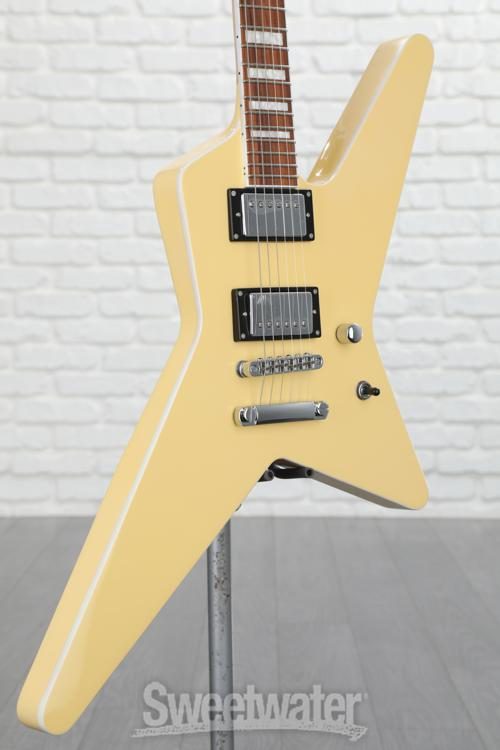 Jackson Pro Series Signature Gus G.Star、Pau Ferro Fingerboard