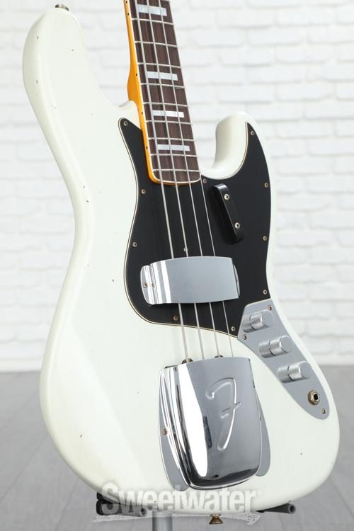 Fender Custom Shop '62 Custom Jazz Bass - Aged Olympic White