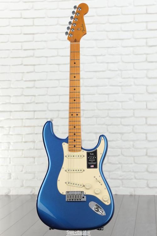 Fender American Ultra Stratocaster - Cobra Blue with Maple Fingerboard