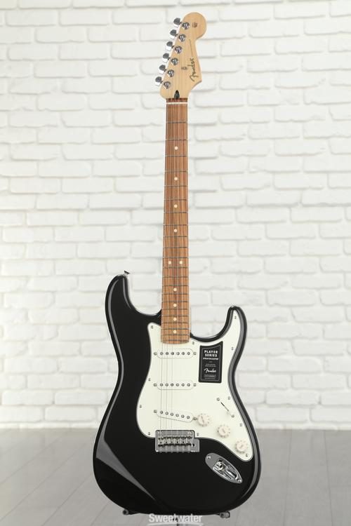 Fender Player Stratocaster - Black with Pau Ferro Fingerboard