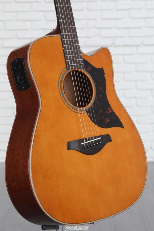 Yamaha A1M Dreadnought Cutaway - Vintage Natural