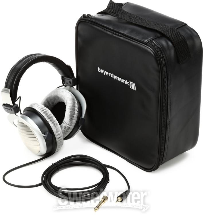 Review: beyerdynamic DT 990 Pro Studio Headphones