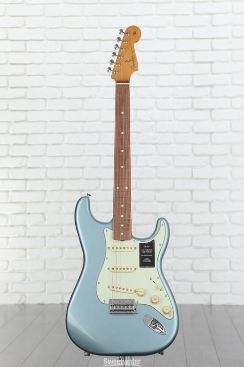 Fender Vintera '60s Stratocaster - Ice Blue Metallic