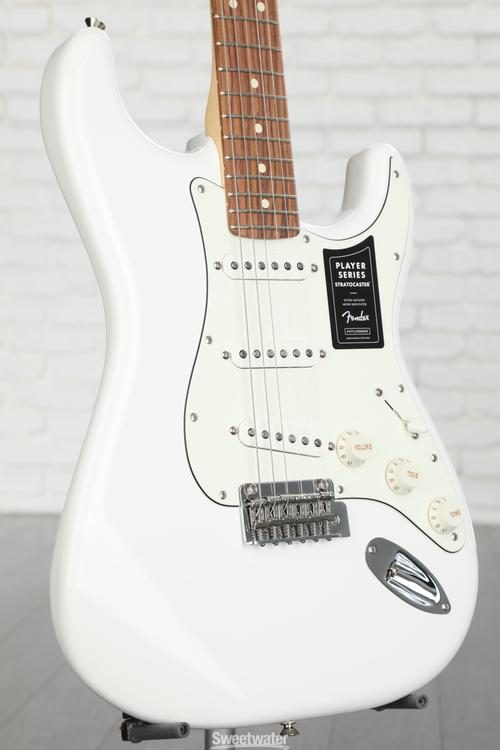 Fender Player Stratocaster - Polar White with Pau Ferro