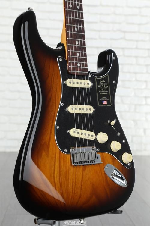 Fender American Ultra Luxe Stratocaster - 2-Color Sunburst, Maple Fingerboard