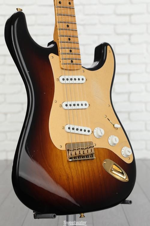 Fender Custom Shop Limited-edition '55 Hardtail Stratocaster Journeyman  Relic Electric Guitar - 2-color Sunburst