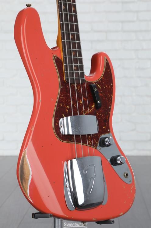 Fender Custom Shop Limited-edition '60 Jazz Bass Relic - Super Faded Aged  Tahitian Coral