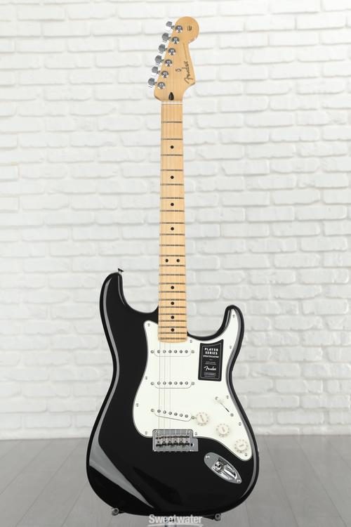 Fender Player Stratocaster - Black with Maple Fingerboard