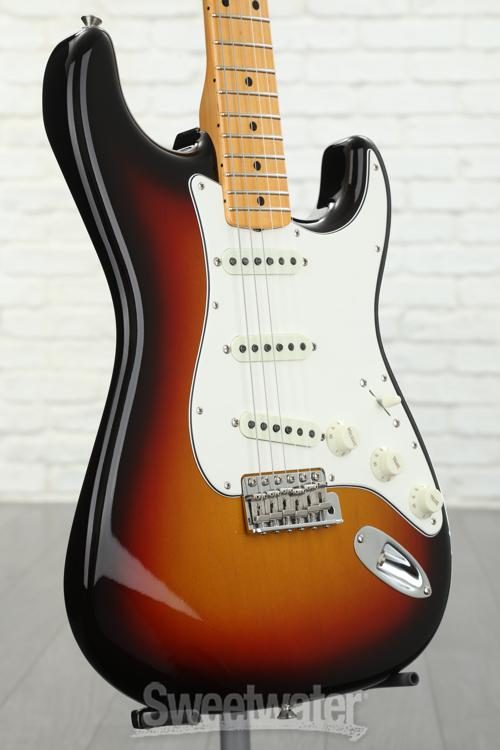 Fender Custom Shop Flash Coat 60s Stratocaster 3 Tone Sunburst