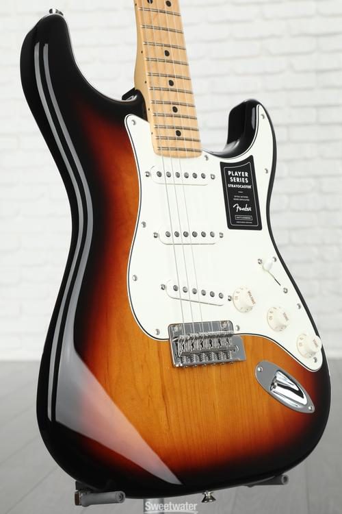 Fender Player Stratocaster - 3-Tone Sunburst with Maple