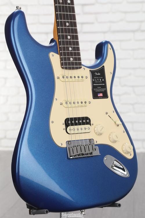 Fender American Ultra Stratocaster HSS - Cobra Blue with Rosewood  Fingerboard