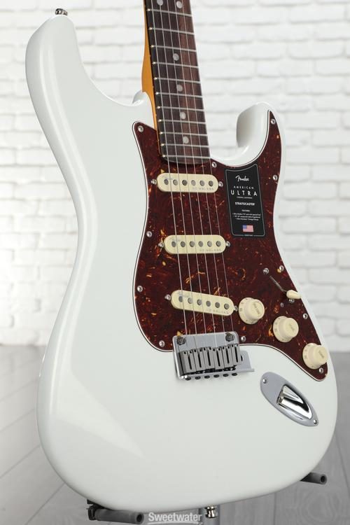 Fender American Ultra Stratocaster - Arctic Pearl with Rosewood 