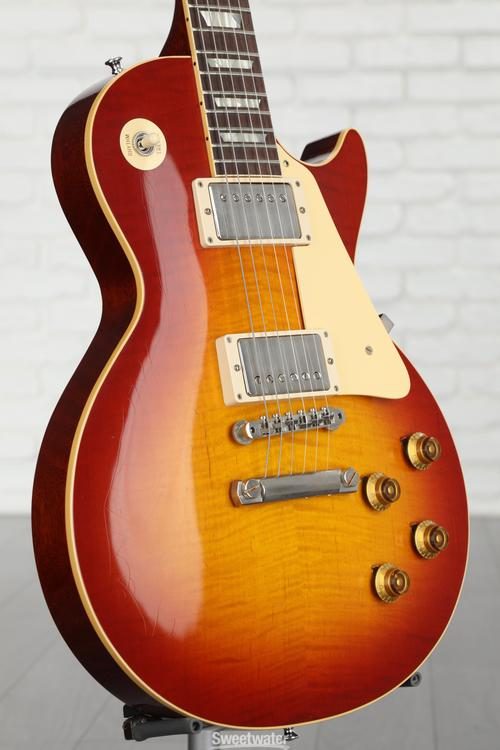 Gibson Custom 1959 Les Paul Standard Reissue Electric Guitar - Murphy Lab  Ultra Light Aged Sunrise Teaburst