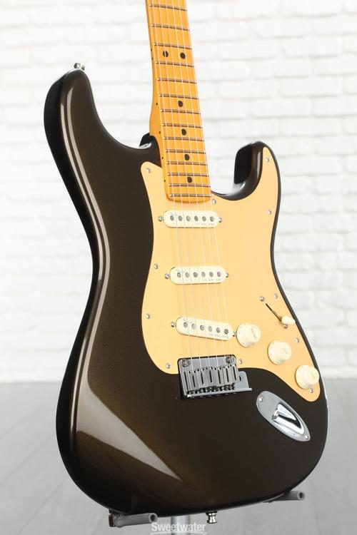 Fender American Ultra Stratocaster - Texas Tea with Maple Fingerboard