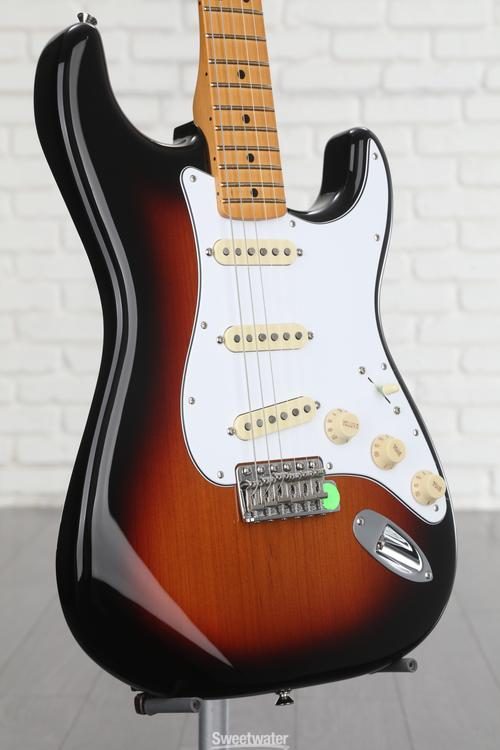 Fender Jimi Hendrix Stratocaster - 3-Tone Sunburst with Maple Fingerboard