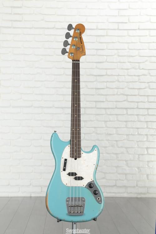 Fender JMJ Road Worn Mustang Bass - Faded Daphne Blue