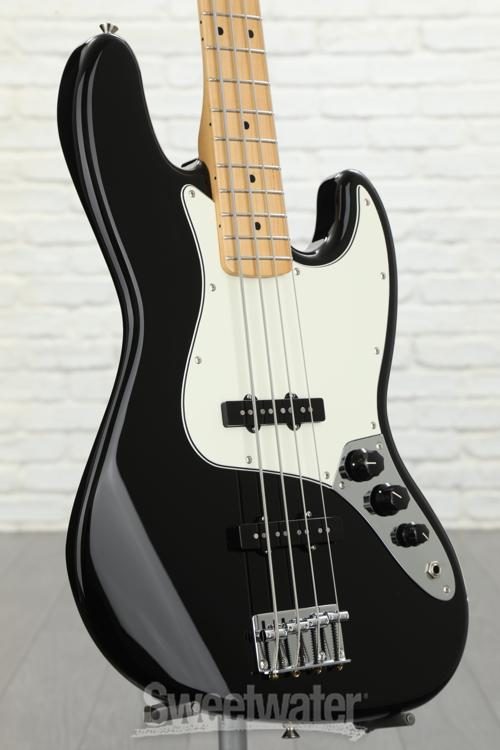 Fender Player Jazz Bass - Black with Maple Fingerboard