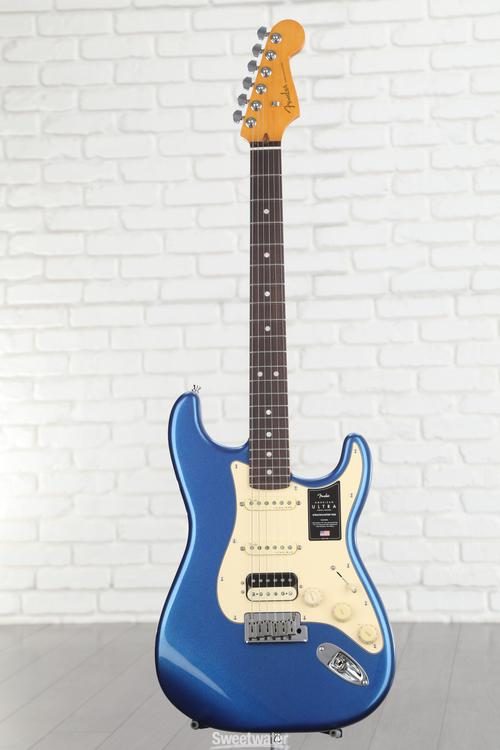 Fender American Ultra Stratocaster HSS - Cobra Blue with Rosewood 