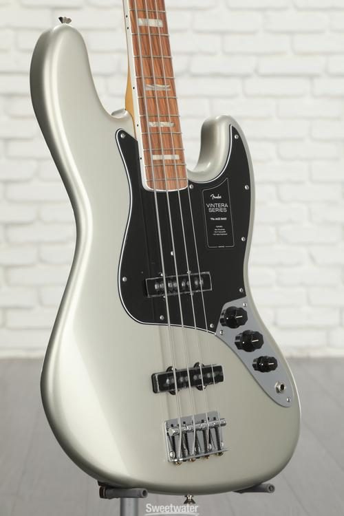 Fender Vintera '70s Jazz Bass - Inca Silver with Pau Ferro Fingerboard