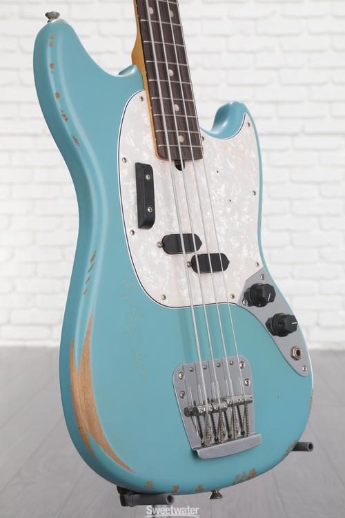 Fender JMJ Road Worn Mustang Bass   Faded Daphne Blue Reviews