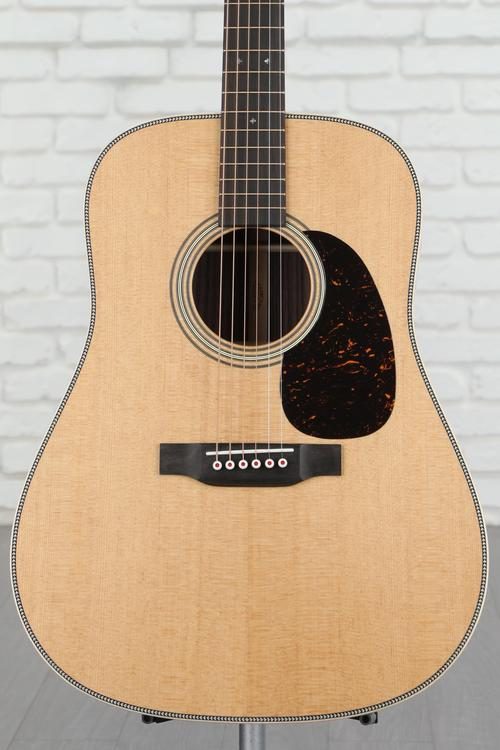 Martin D-28 Modern Deluxe Acoustic Guitar - Natural