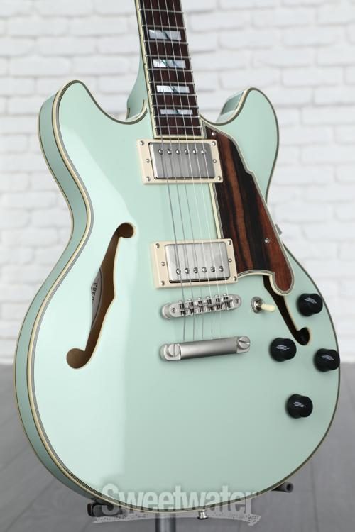 D'Angelico Deluxe Mini DC Limited Edition Semi-hollowbody Electric