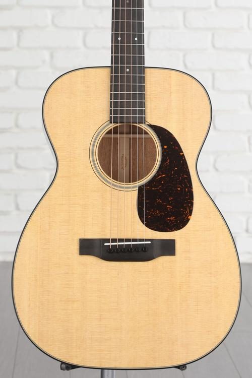 Martin 00-18 Acoustic Guitar - Natural | Sweetwater