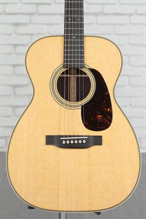 Martin 00-28 Acoustic Guitar - Natural