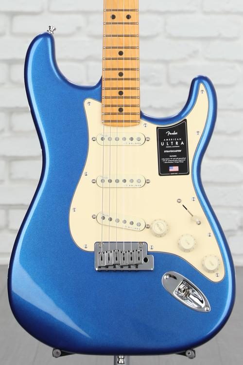 Fender American Ultra Stratocaster - Cobra Blue with Maple Fingerboard