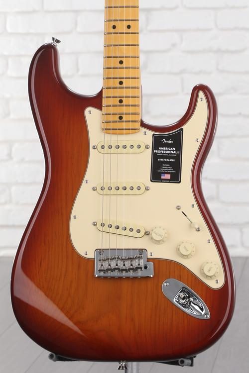 Fender American Professional II Stratocaster - Sienna Sunburst with Maple  Fingerboard