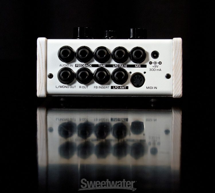 Moog Moogerfooger MF-108M Cluster Flux - Limited Edition White-on