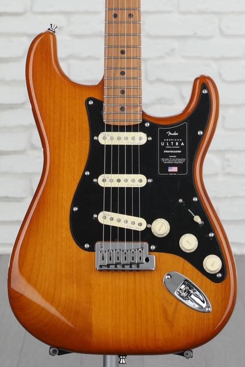 Fender American Ultra Stratocaster - Honeyburst with Roasted Maple  Fingerboard, Sweetwater Exclusive