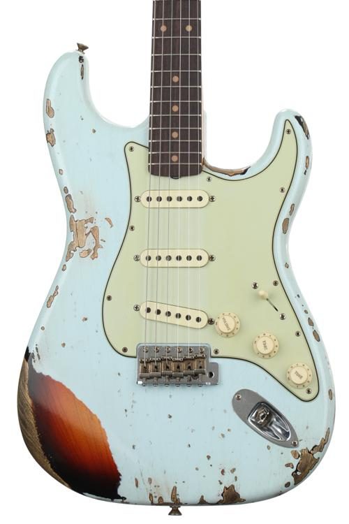 Fender Custom Shop Limited Edition 1962 Heavy Relic Stratocaster - Sonic  Blue/3-Tone Sunburst