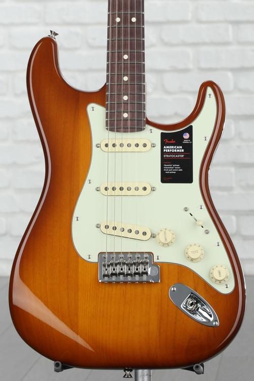 Fender American Performer Stratocaster - Honeyburst with Rosewood  Fingerboard