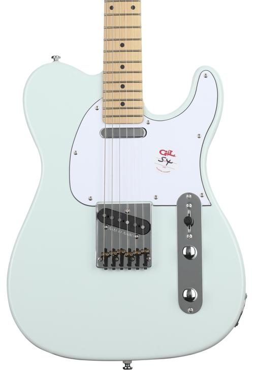 シリーズは G&L Limited Edition Tribute ASAT Classic Semi-Hollow